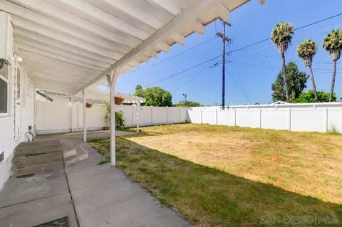 Exterior - 4390 Yale Ave, La Mesa, CA 91942 photo 4 of 9