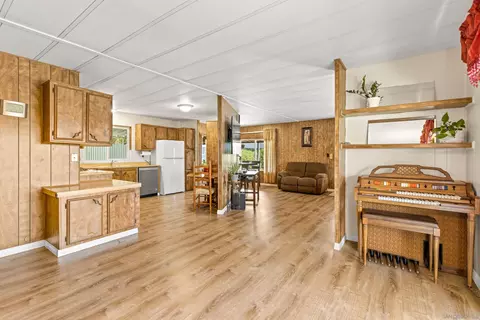 Living - 1815 Sweetwater Rd #167, Spring Valley, CA 91977 photo 3 of 3