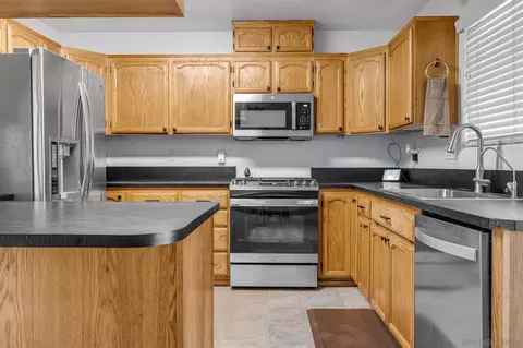 10850 Whippletree Ln, Spring Valley, CA 91978 photo 6