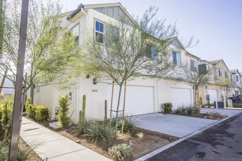 35158 Blossom Pl, Fallbrook, CA 92028