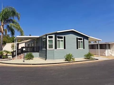 525 W El Norte Pkwy #21, Escondido, CA 92026