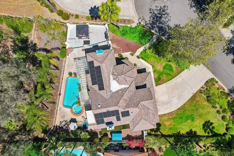 1321 Dexter Pl, Escondido, CA 92029 photo 2