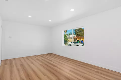 Living - 820 Santa Paula St, Oceanside, CA 92058 photo 3 of 6