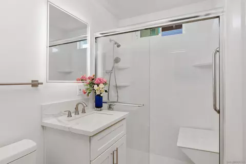 Bath - 820 Santa Paula St, Oceanside, CA 92058 photo 2 of 2
