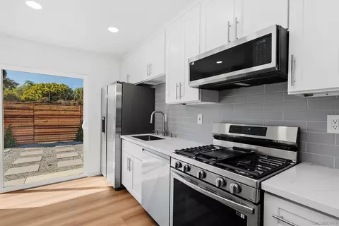 Kitchen - 820 Santa Paula St, Oceanside, CA 92058 photo 1 of 3