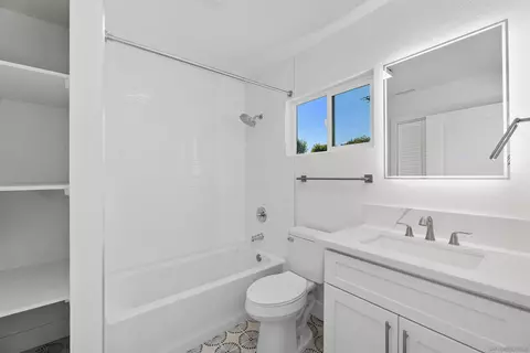 Bath - 820 Santa Paula St, Oceanside, CA 92058 photo 1 of 2