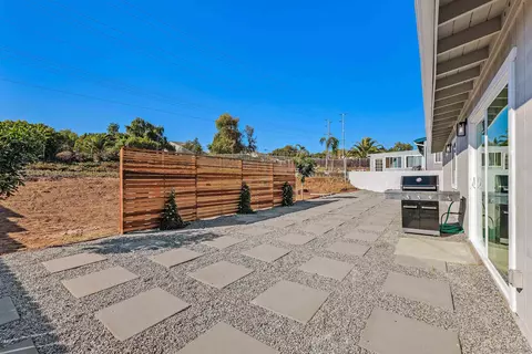 Exterior - 820 Santa Paula St, Oceanside, CA 92058 photo 5 of 6