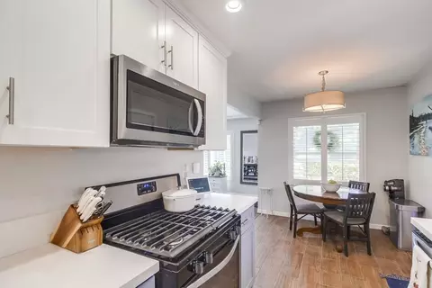 Kitchen - 4575 Parks Ave, La Mesa, CA 91942 photo 5 of 7