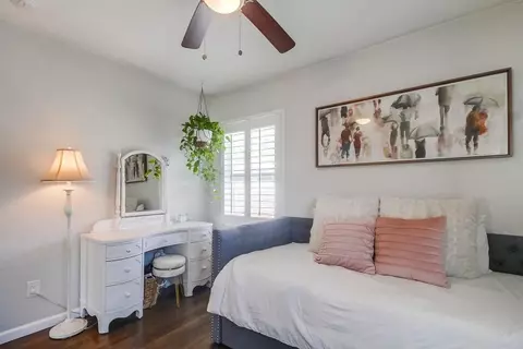 Bedroom - 4575 Parks Ave, La Mesa, CA 91942 photo 2 of 5