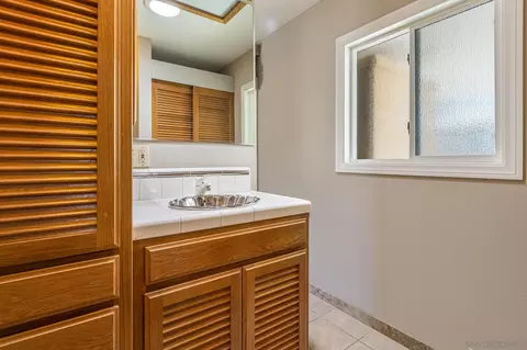 Bath - Undisclosed, La Mesa, CA 91941 photo 2 of 3