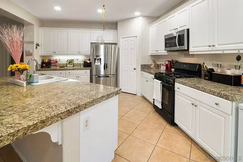 1679 E Beringer Dr, San Jacinto, CA 92583 photo 14