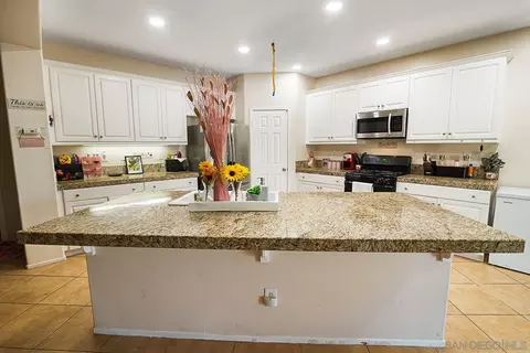 1679 E Beringer Dr, San Jacinto, CA 92583 photo 13