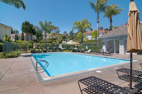 Exterior - 2815 Ridgegate Row, La Jolla, CA 92037 photo 9 of 11