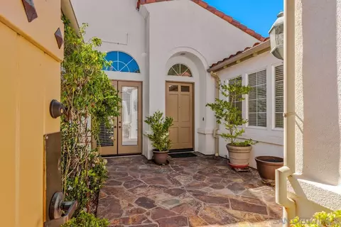 Exterior - 2815 Ridgegate Row, La Jolla, CA 92037 photo 3 of 11