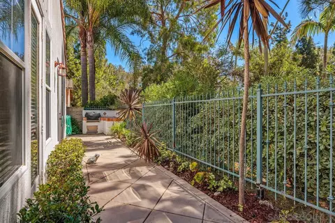 Exterior - 2815 Ridgegate Row, La Jolla, CA 92037 photo 8 of 11