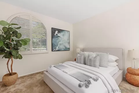 Bedroom - 2815 Ridgegate Row, La Jolla, CA 92037 photo 3 of 5