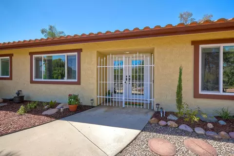 23417 Everett Pl, Ramona, CA 92065 photo 4