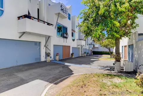 4584 W Point Loma Blv #D, San Diego, CA 92107