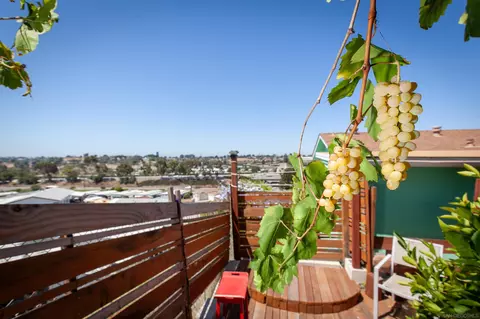Exterior - 2000 Crofton St #8, Spring Valley, CA 91977 photo 2 of 3