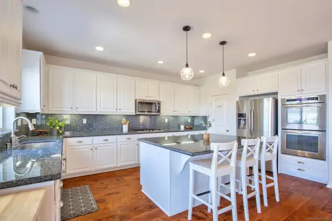 Kitchen - 34376 Coppola St, Temecula, CA 92592 photo 2 of 2