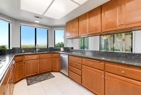 824 Inspiration Ln, Escondido, CA 92025 photo 12