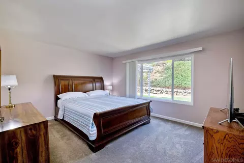 Bedroom - 14062 Mazatlan Way, Poway, CA 92064 photo 3 of 7