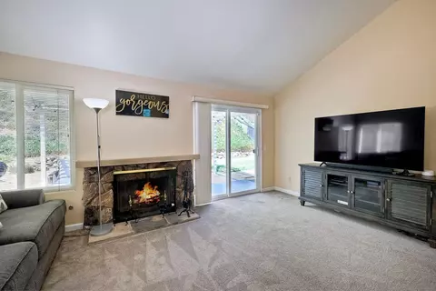 Living - 14062 Mazatlan Way, Poway, CA 92064 photo 3 of 3