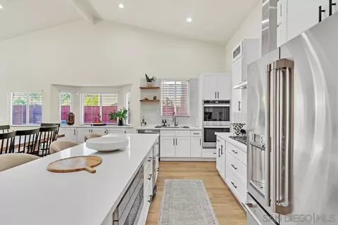 Kitchen - 12734 Treeridge Ter, Poway, CA 92064 photo 2 of 6