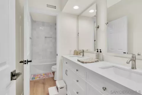 Bath - 12734 Treeridge Ter, Poway, CA 92064 photo 5 of 7