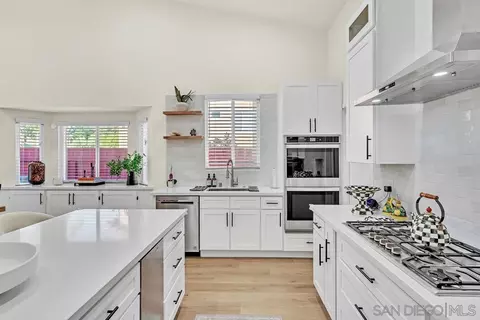 Kitchen - 12734 Treeridge Ter, Poway, CA 92064 photo 3 of 6