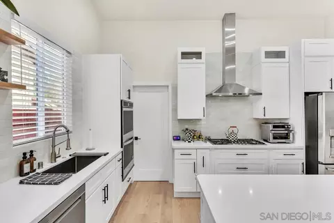 Kitchen - 12734 Treeridge Ter, Poway, CA 92064 photo 4 of 6