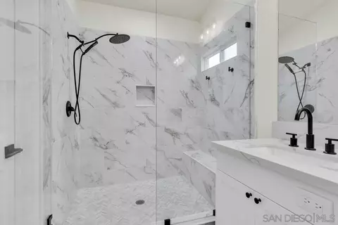 Bath - 12734 Treeridge Ter, Poway, CA 92064 photo 3 of 7