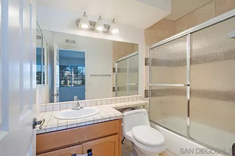Bath - 6876 Peach Tree Rd, Carlsbad, CA 92011 photo 2 of 2