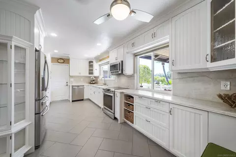 Kitchen - 2128 Windmill View Rd, El Cajon, CA 92020 photo 3 of 4