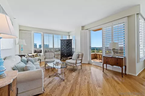 3890 Nobel Dr #1207, San Diego, CA 92122
