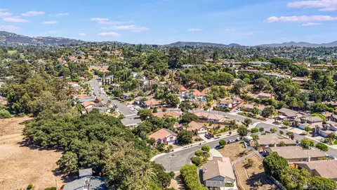 View/Area - 922 Capri Dr, Vista, CA 92084 photo 6 of 6