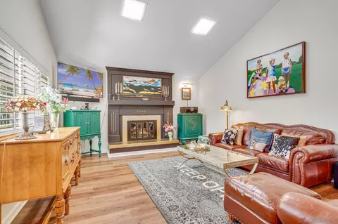 Living - 922 Capri Dr, Vista, CA 92084 photo 1 of 5