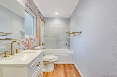 Bath - 922 Capri Dr, Vista, CA 92084 photo 4 of 6