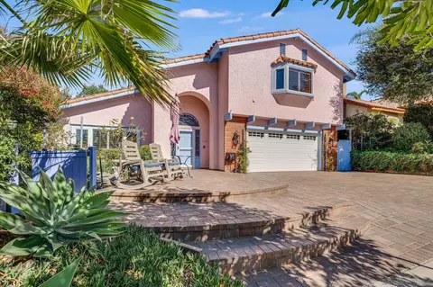 Exterior - 922 Capri Dr, Vista, CA 92084 photo 3 of 18