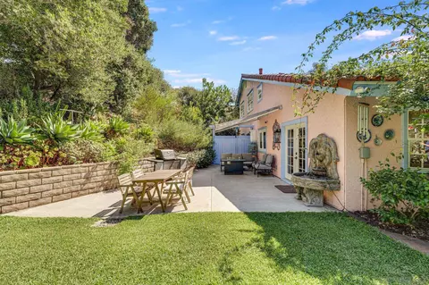 Exterior - 922 Capri Dr, Vista, CA 92084 photo 12 of 18