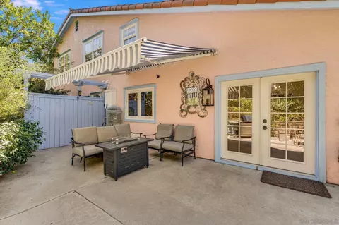 Exterior - 922 Capri Dr, Vista, CA 92084 photo 13 of 18
