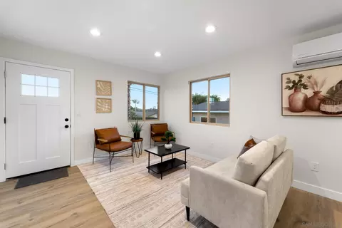 Living - 7290 Colony Rd, La Mesa, CA 91942 photo 4 of 5