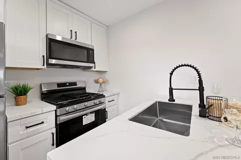 Kitchen - 7290 Colony Rd, La Mesa, CA 91942 photo 8 of 8