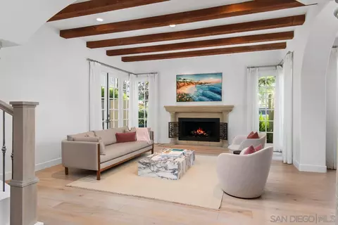 Living - 7729 Ivanhoe Ave, La Jolla, CA 92037 photo 2 of 4