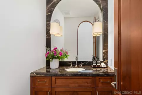 Bath - 7729 Ivanhoe Ave, La Jolla, CA 92037 photo 1 of 7