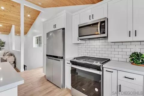 Kitchen - 1028-30 Balour Dr, Encinitas, CA 92024 photo 5 of 8