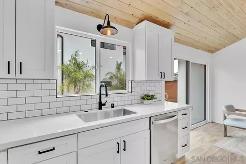 Kitchen - 1028-30 Balour Dr, Encinitas, CA 92024 photo 4 of 8