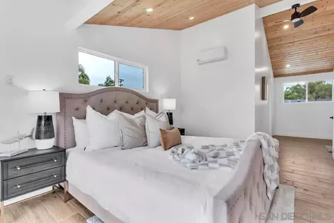 Bedroom - 1028-30 Balour Dr, Encinitas, CA 92024 photo 5 of 6