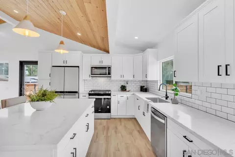 Kitchen - 1028-30 Balour Dr, Encinitas, CA 92024 photo 6 of 8