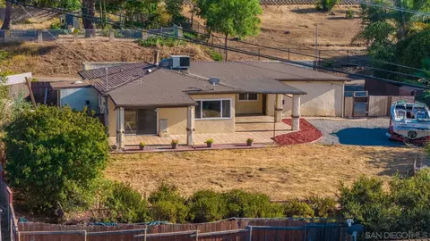 321 North Ln, El Cajon, CA 92021